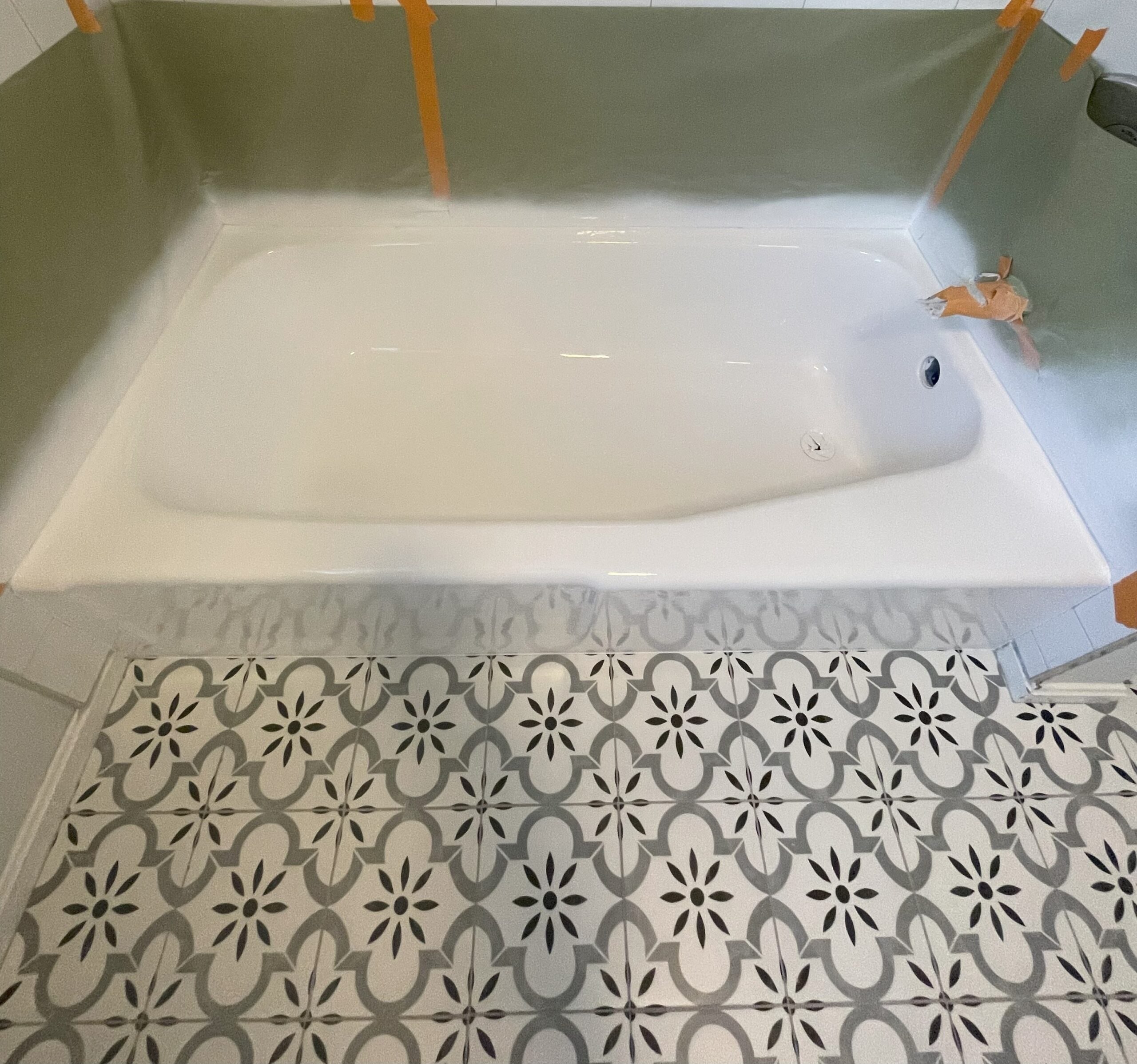 Finished tub tile croped pattened floor